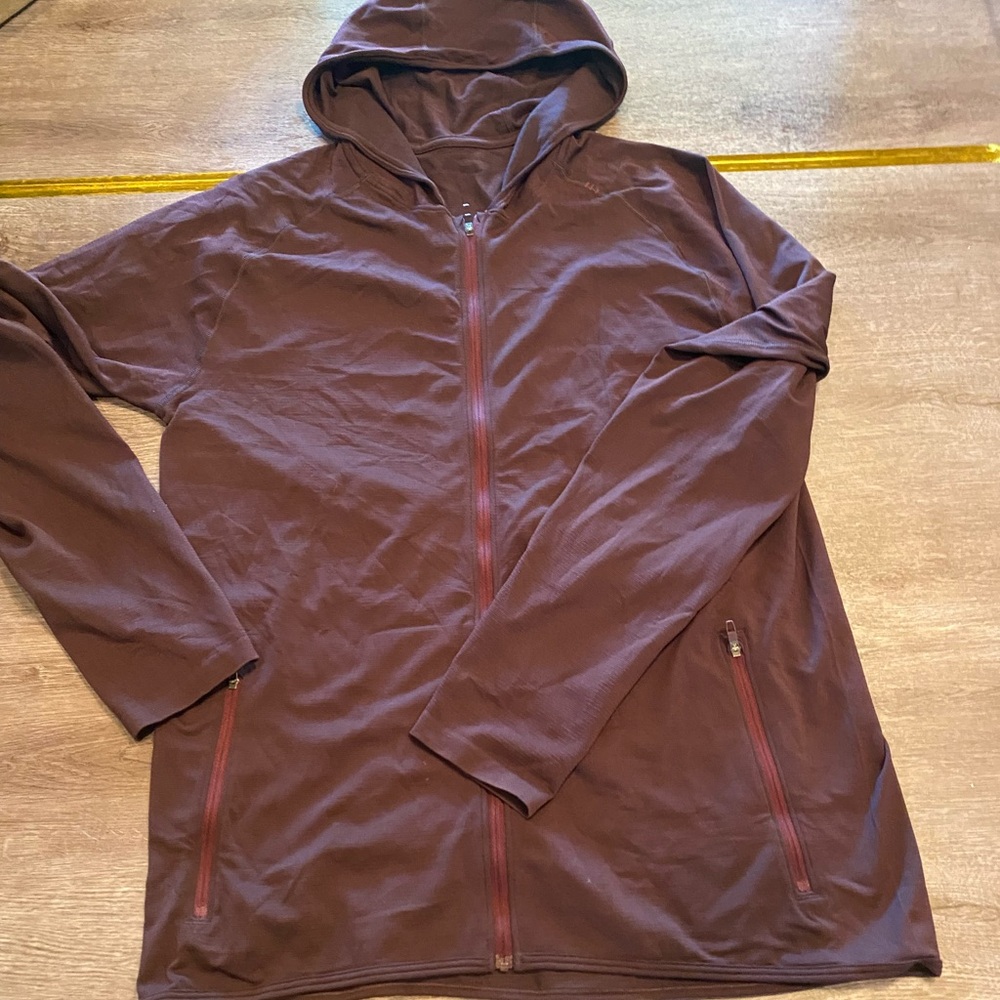 Lululemon Lightweight Jacket Hood NWOT Burgundy Wine Maroon Stretch Fit Zipper